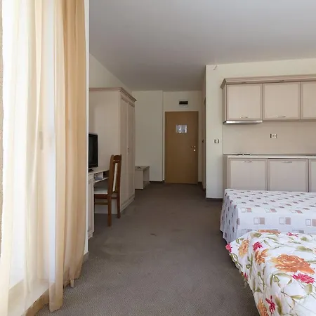Апартамент Wifi❤studio With Kitchen & Balcony Pool View❤av❤ Слънчев бряг